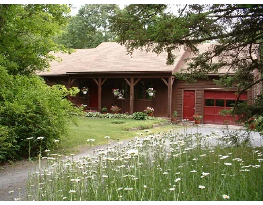 Photo of 142 Center Rd