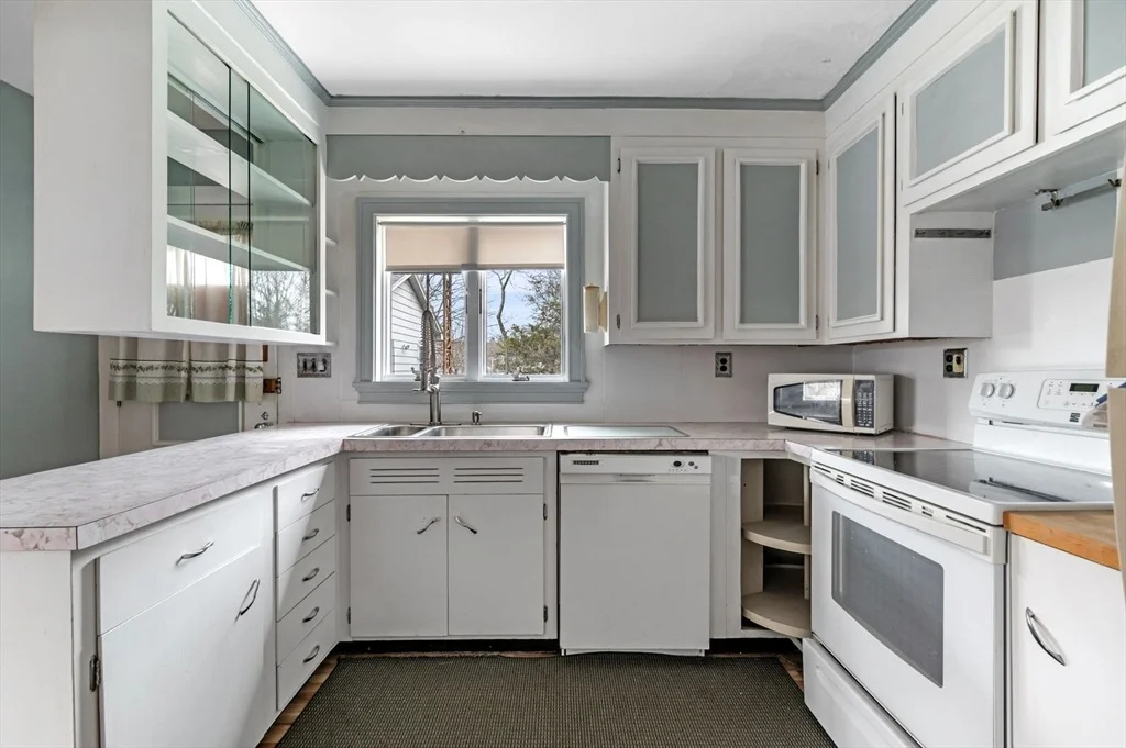 Photo of 504 Loring Ave