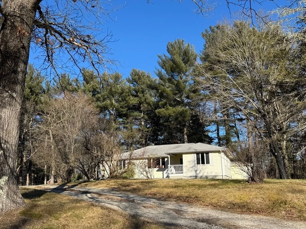 Photo of 31 Cemetery St