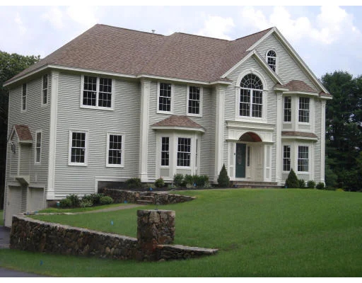 Photo of 6 Lakeside Circle