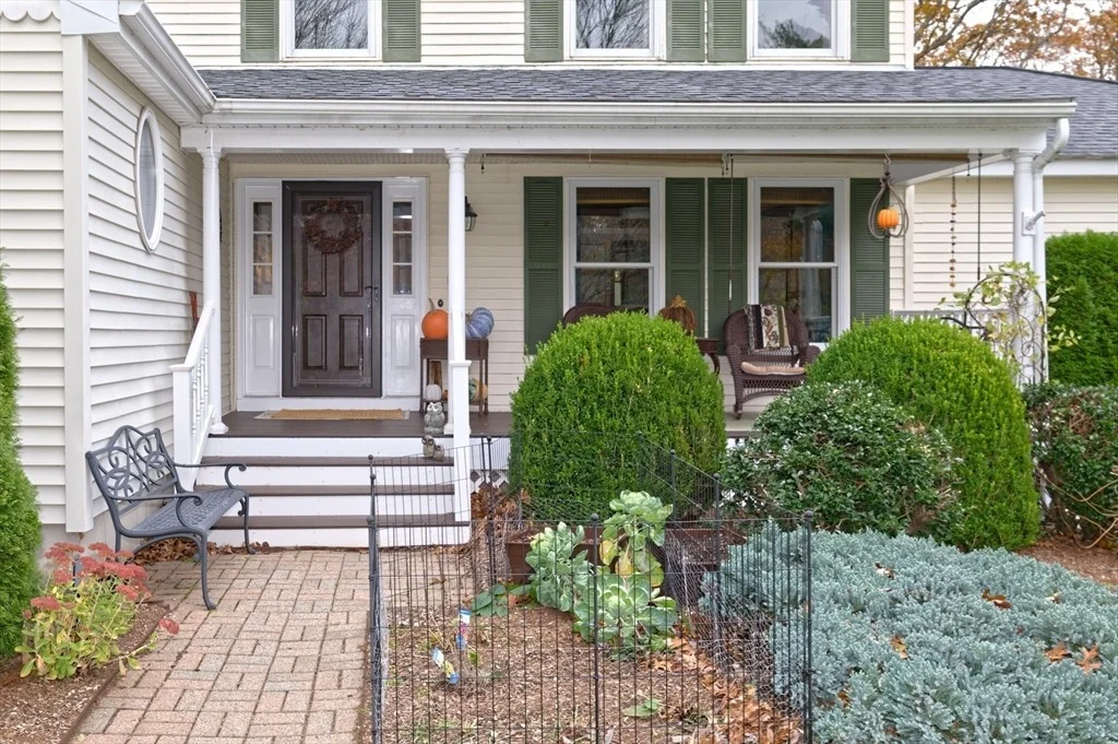 Photo of 6 Rainbow Dr