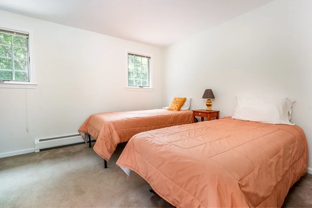 Photo of 21 Rainbow Dr
