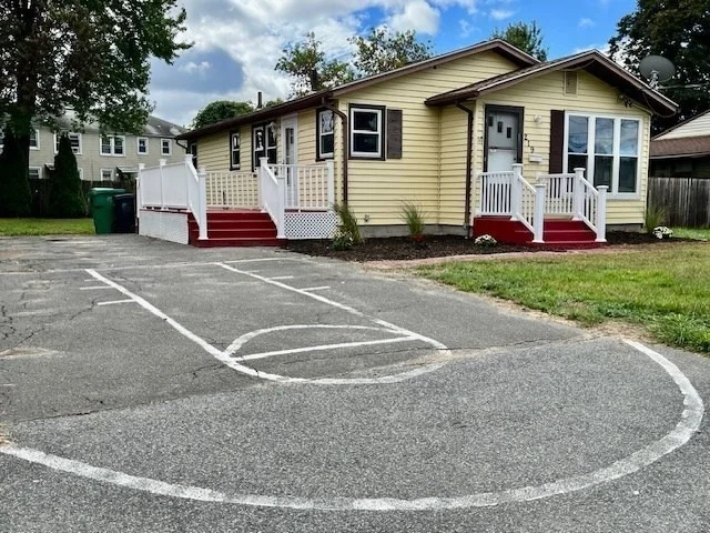 Photo of 219 Clarendon Ave