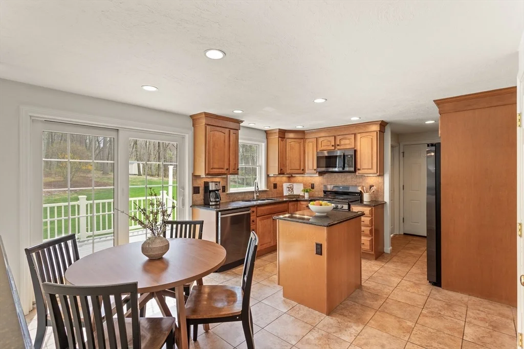 Photo of 4 Ledgewood Dr