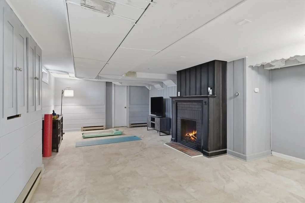 Photo of 620 Roosevelt Ave
