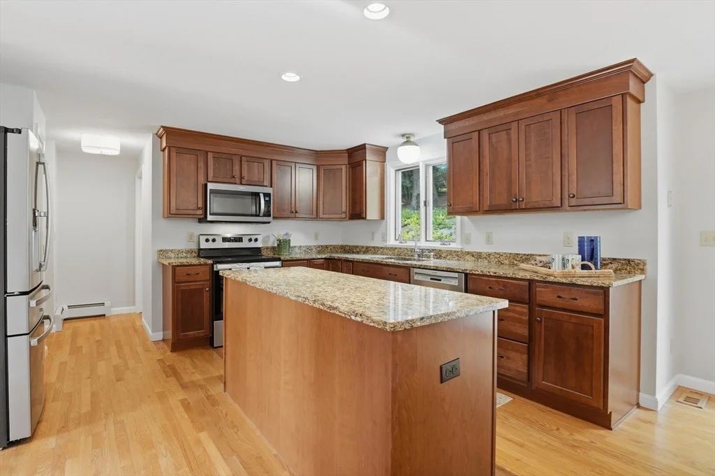 Photo of 22 Wachusett Cir