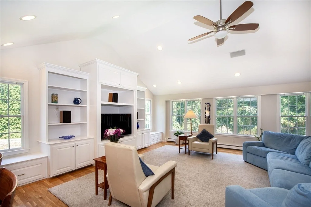 Photo of 39 Ledgewood Dr