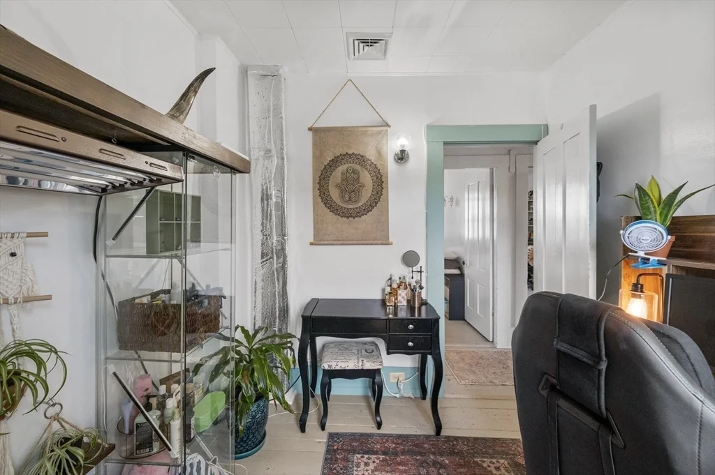 Photo of 2271 Main St