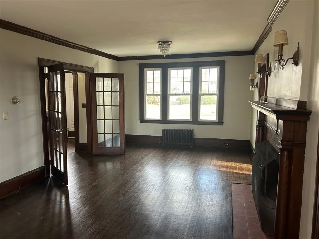 Photo of 122 Bellevue Ave