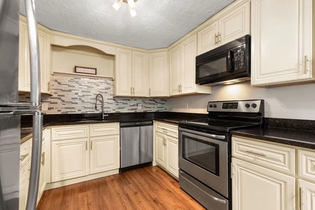 Photo of 186 Pleasant St
