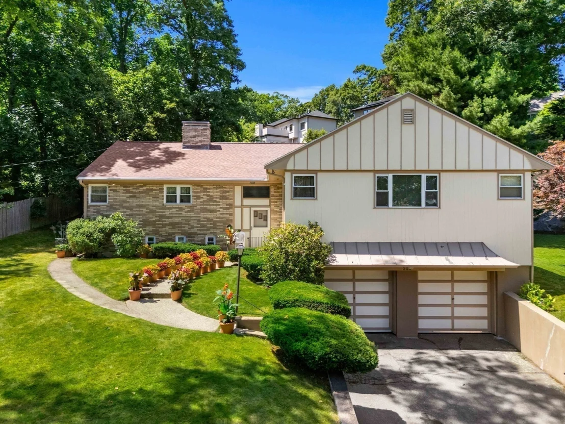 Photo of 205 Gardner Rd