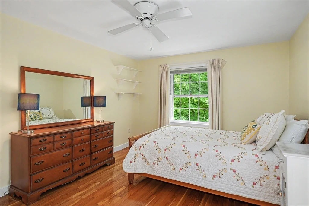 Photo of 42 Cherlyn Dr