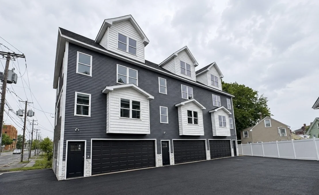 Photo of Unit 02 at 562 Gorham Street