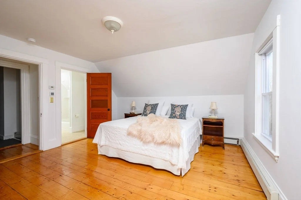 Photo of 10 Brookside Park