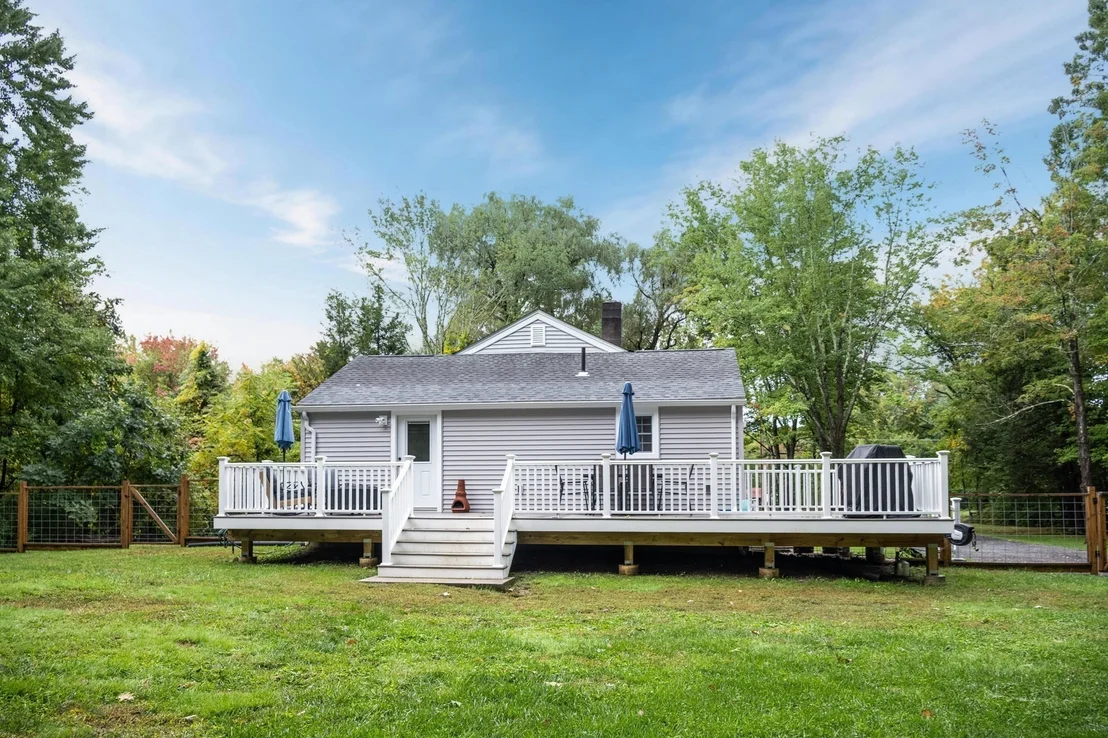 Photo of 192 Vining Hill Rd