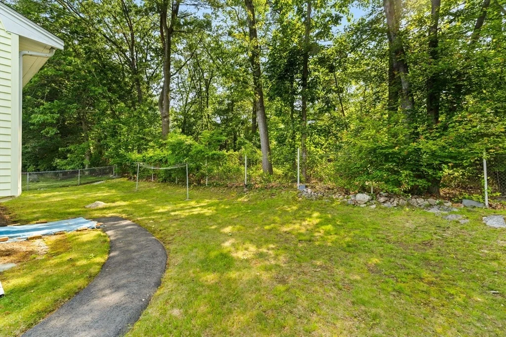 Photo of 28 Windsor Cir