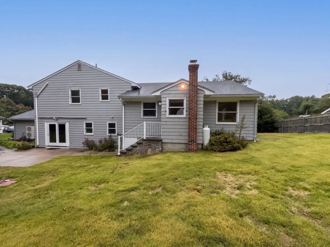 Photo of 18 Sherwood Dr
