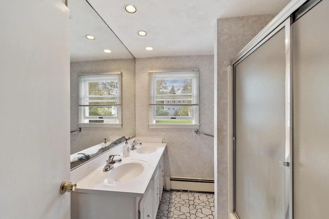 Photo of 145 Baldwin Ave