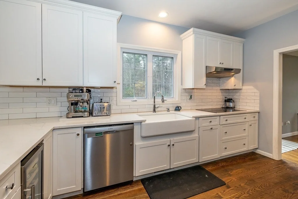 Photo of 142 River Rd
