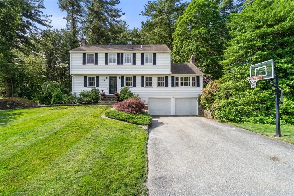 Photo of 18 Hearthstone Cir