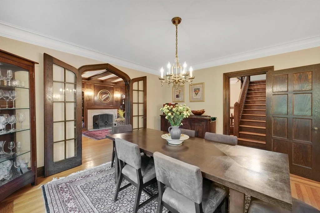 Photo of 44 Meadowbrook Rd