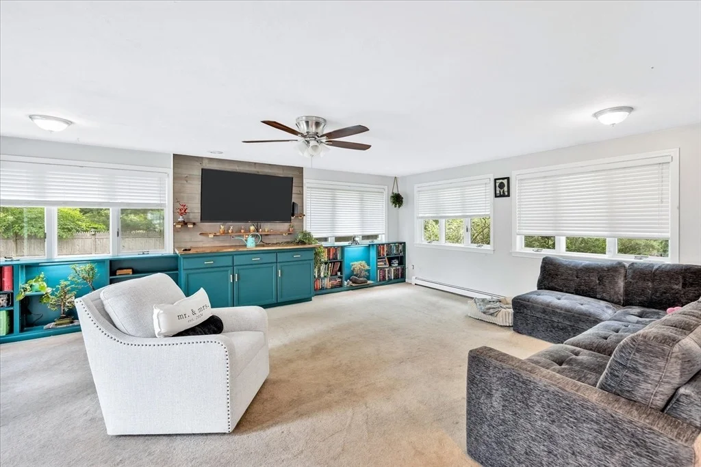 Photo of 16 Pine View Dr