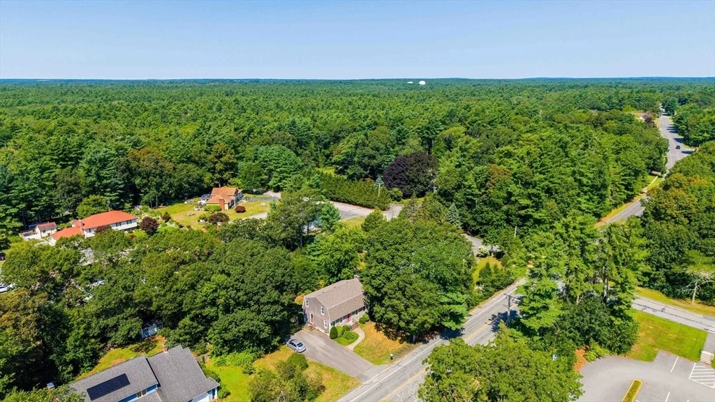 Photo of 757 Middle Rd