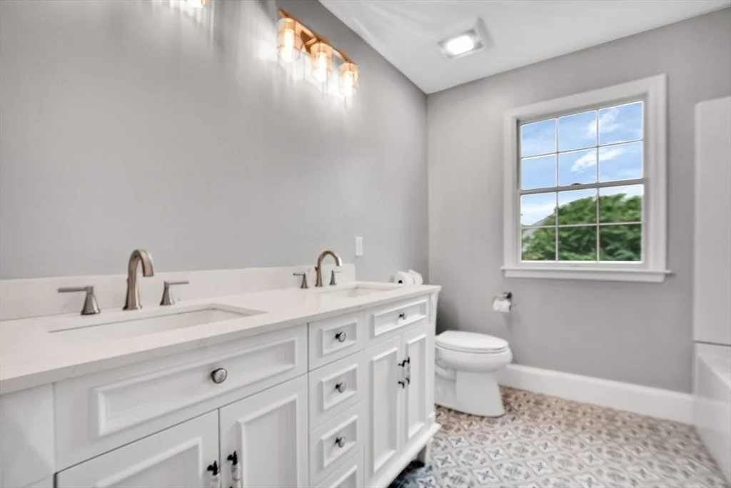 Photo of 7 Whitehall Way