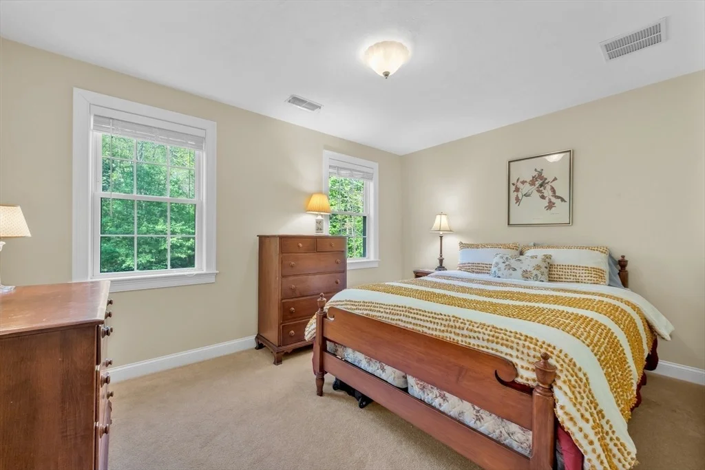 Photo of 10 Turner Ln