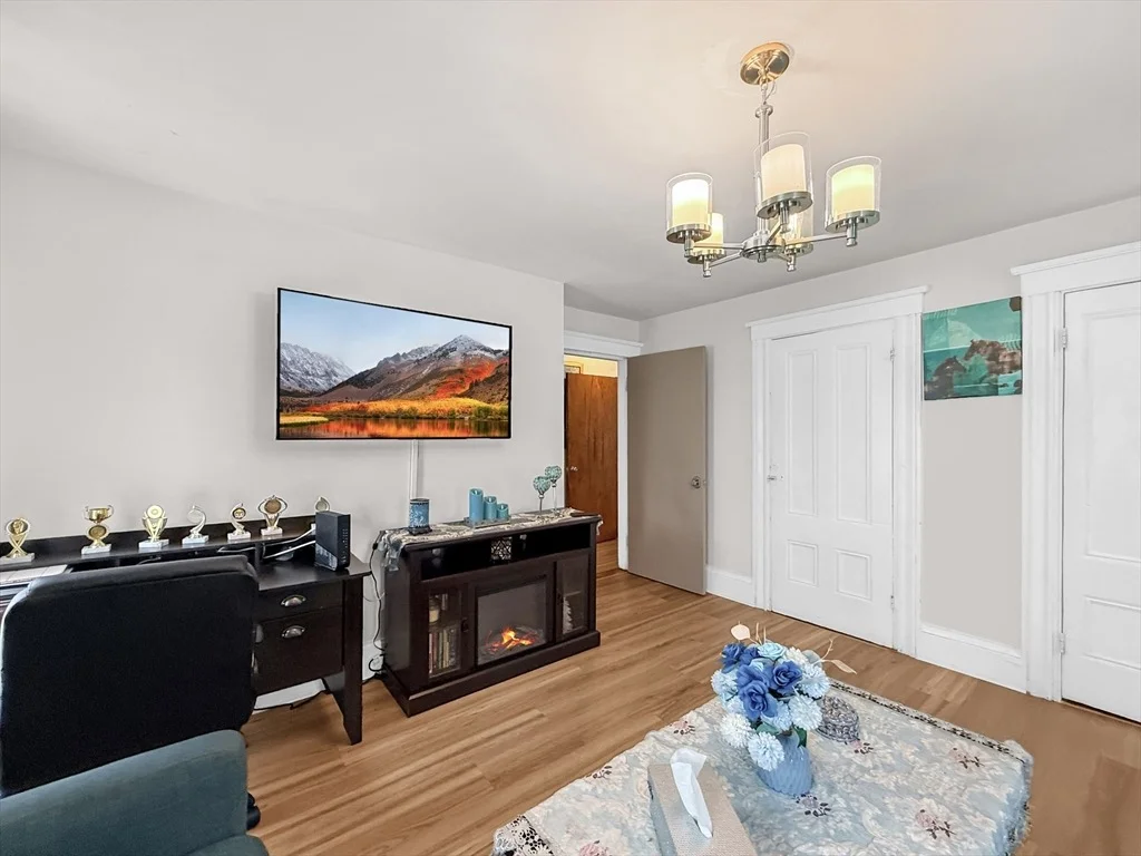 Photo of 76 Baldwin Ave