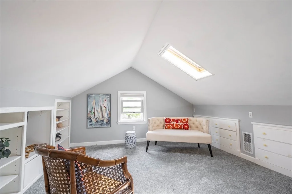 Photo of 204 Massasoit Rd
