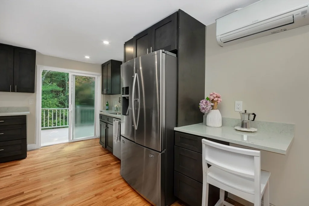 Photo of 103 Mayflower Ln