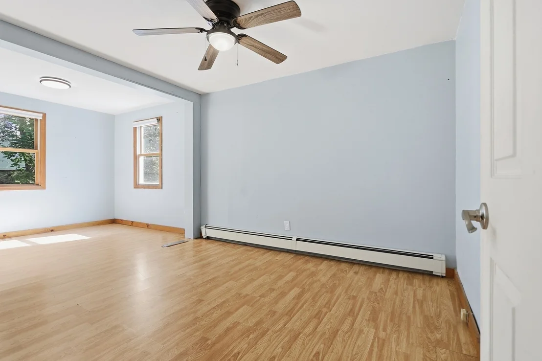 Photo of 141 Long Pond Dr