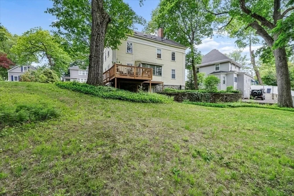 Photo of 10 Summit Ave