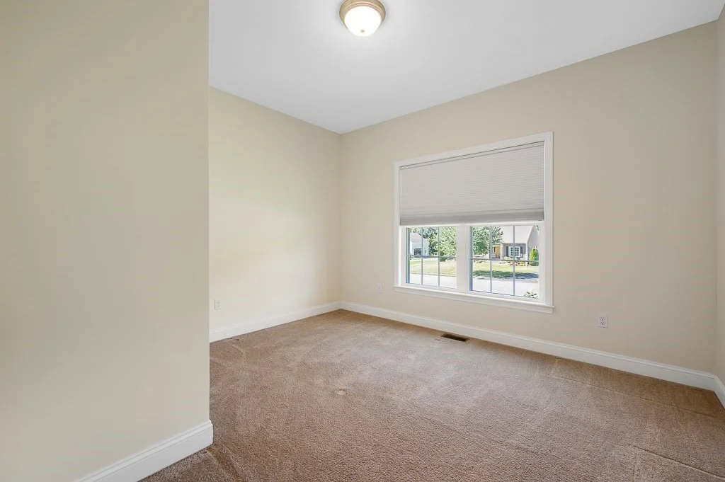 Photo of 81 Nicholas Dr
