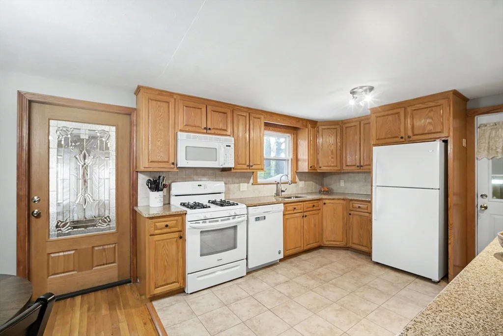 Photo of 29 Greenleaf Cir