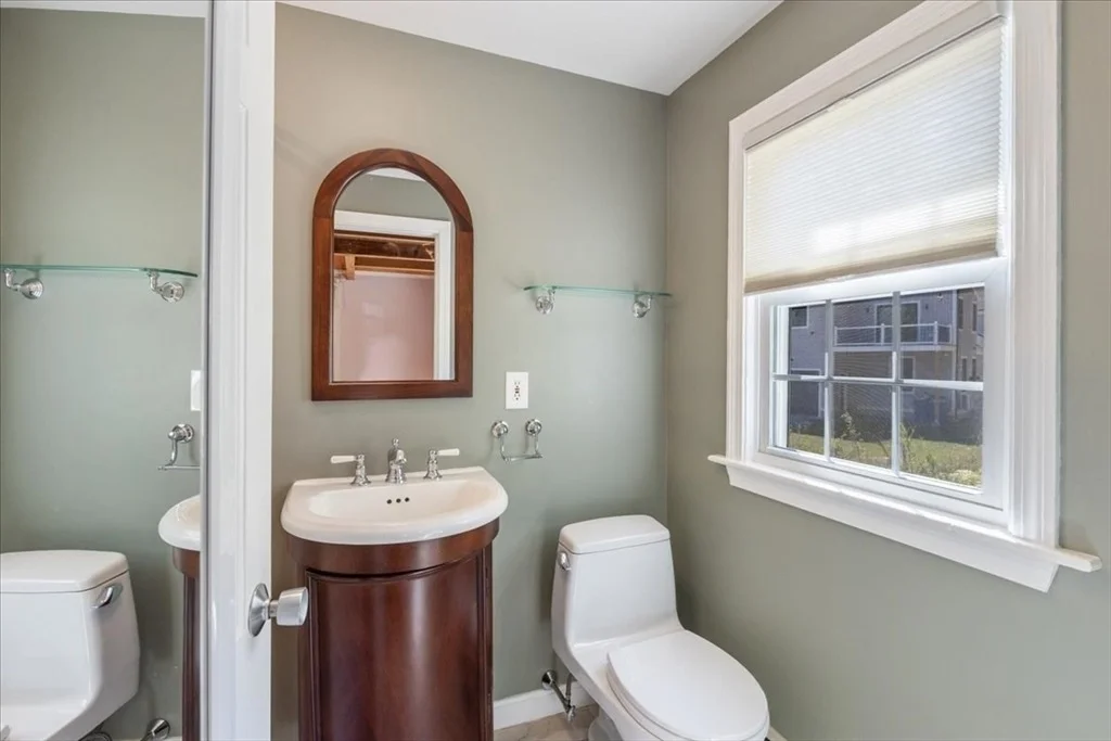 Photo of 16 Indian Ln