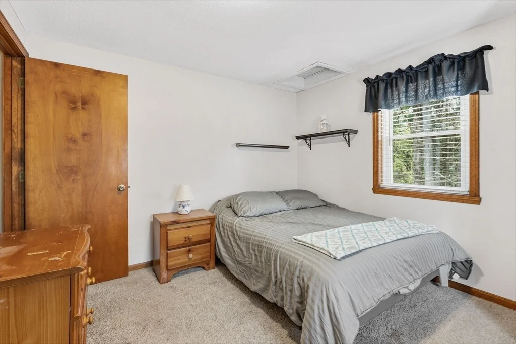 Photo of 8 Jeanne Circle