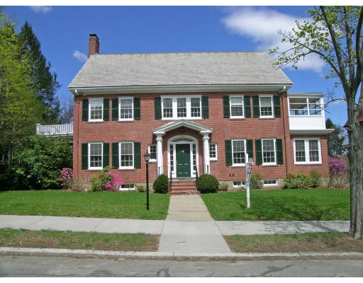 Photo of 305 Buckminster Road