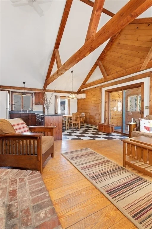 Photo of 110 Middle Rd