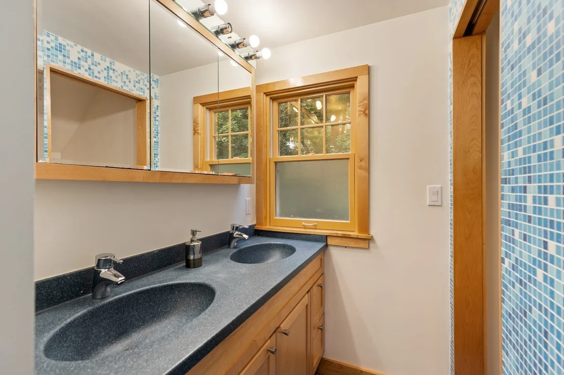 Photo of 48 Locksley Rd