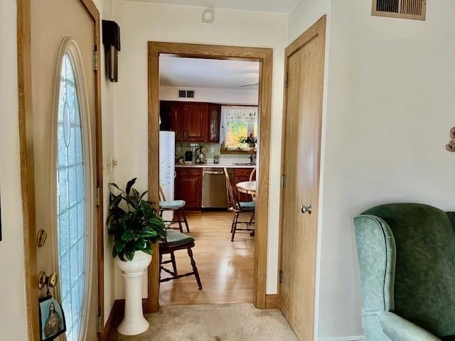 Photo of 566 Mckinstry Ave