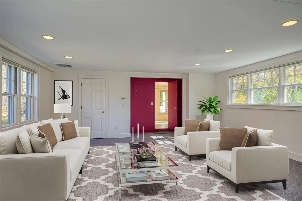 Photo of 459 Sargent Rd