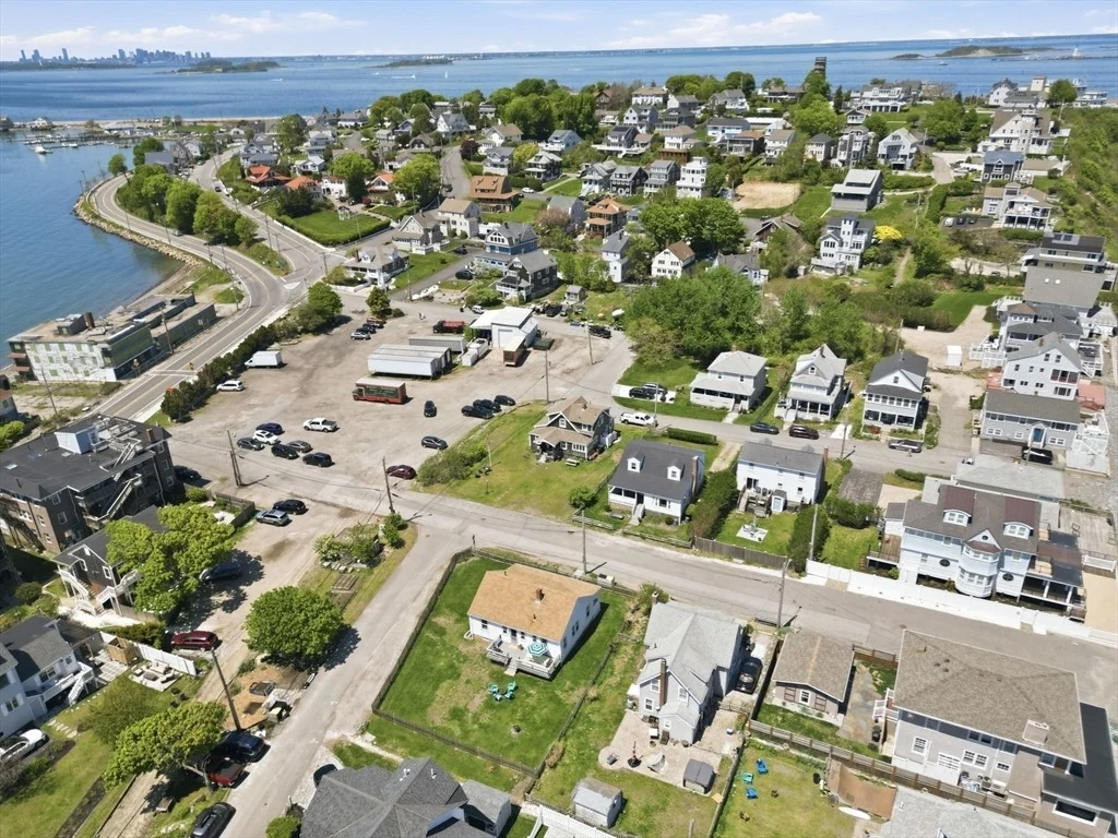 Photo of 10 W Street
