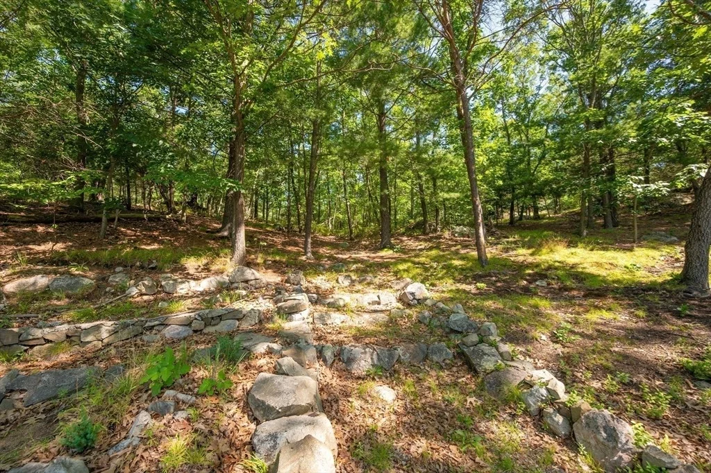 Photo of 12 Parkway Dr