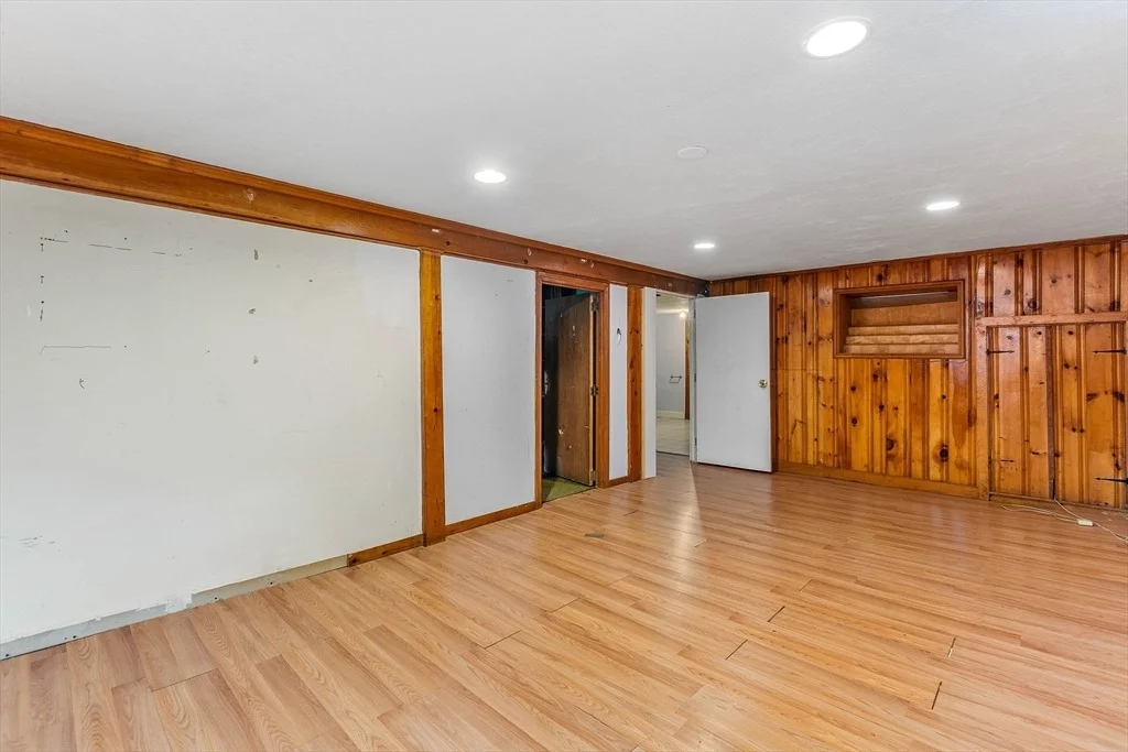 Photo of 137 Eleanor Dr