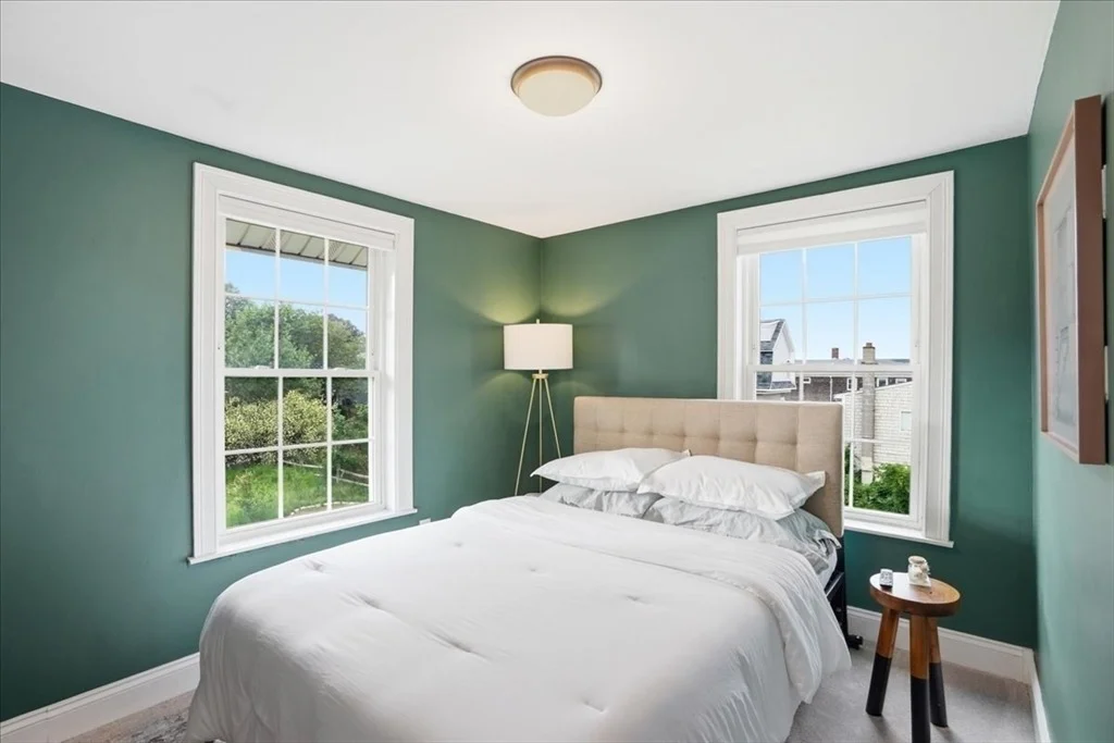 Photo of 13 6th Avenue