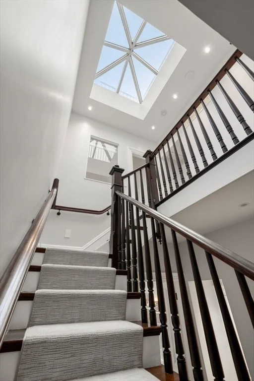 Photo of 321 Beacon Street