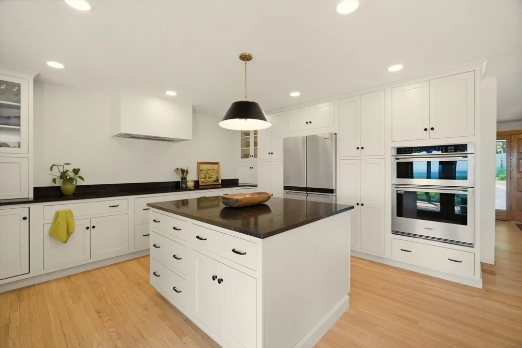 Photo of 48 Birch Bluff Rd