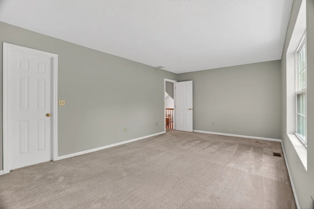 Photo of 9 Grover Ln